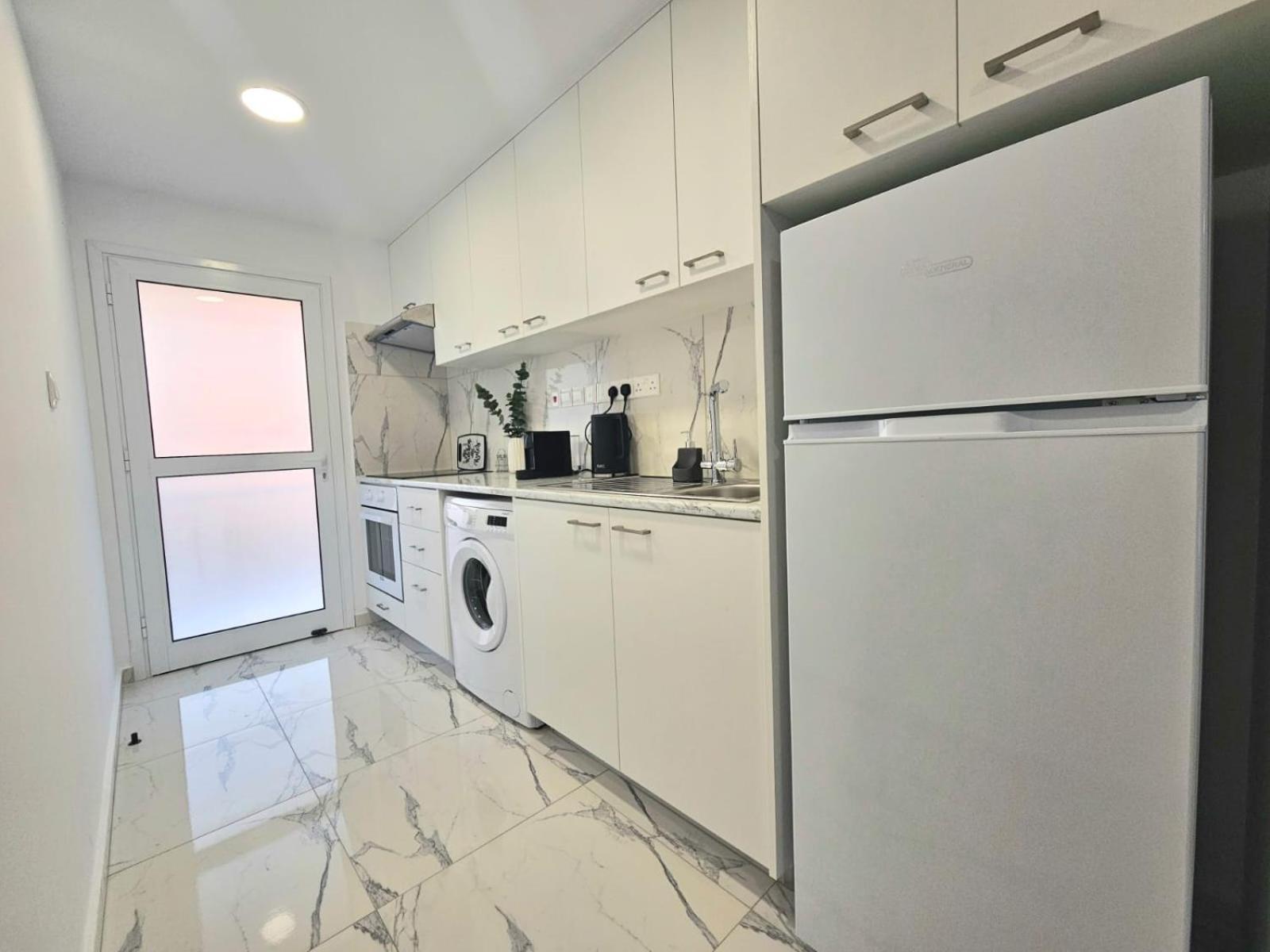 1Bd Beach Apartment Paphos Eksteriør bilde