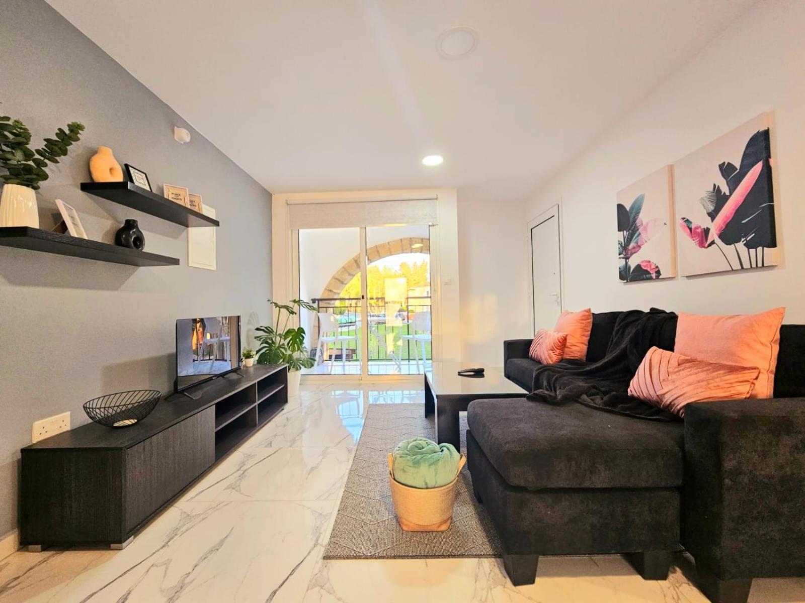 1Bd Beach Apartment Paphos Eksteriør bilde