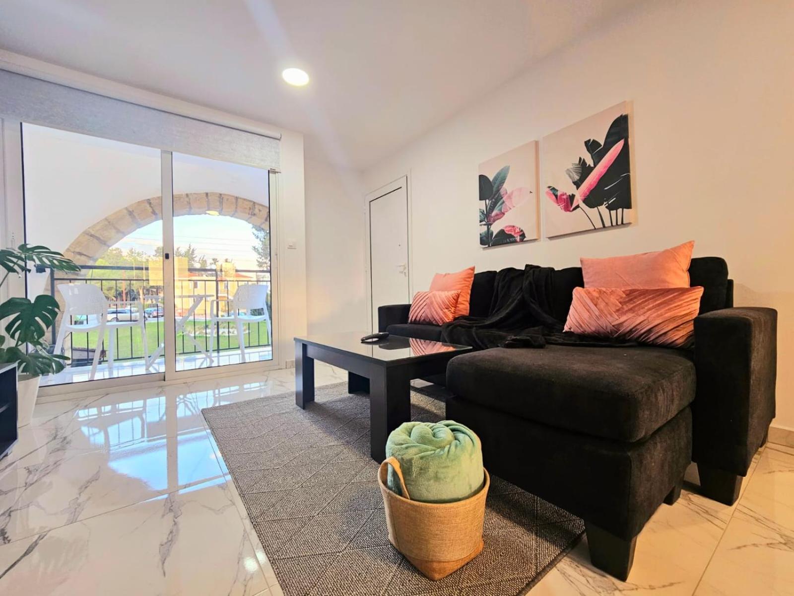 1Bd Beach Apartment Paphos Eksteriør bilde